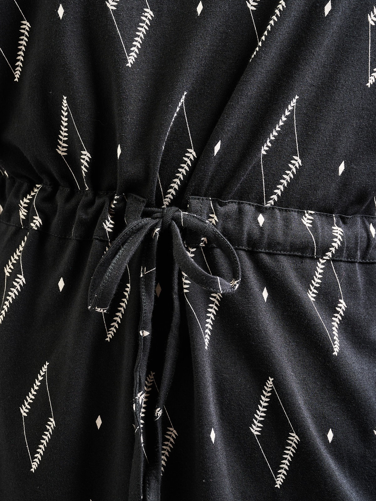 Abby Drawstring Plus Size Dress - Diamond Vine Black - Image 5